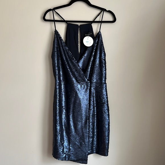 Adelyn Rae Dress - Picture 2 of 6